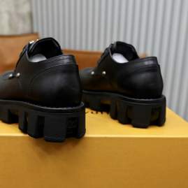 Picture of Louis Vuitton Shoes _SKULVsz35-45hnh120216346